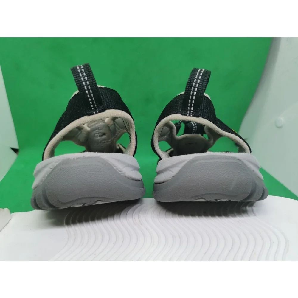 Keen Venice H2 Sandals Womens Size 7.5 Black/Gray Waterproof Closed Toe Outdoor